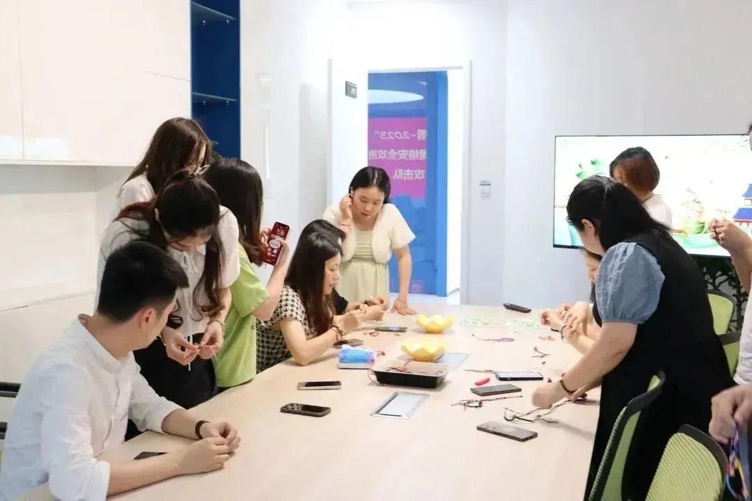 640(26) 640(26)